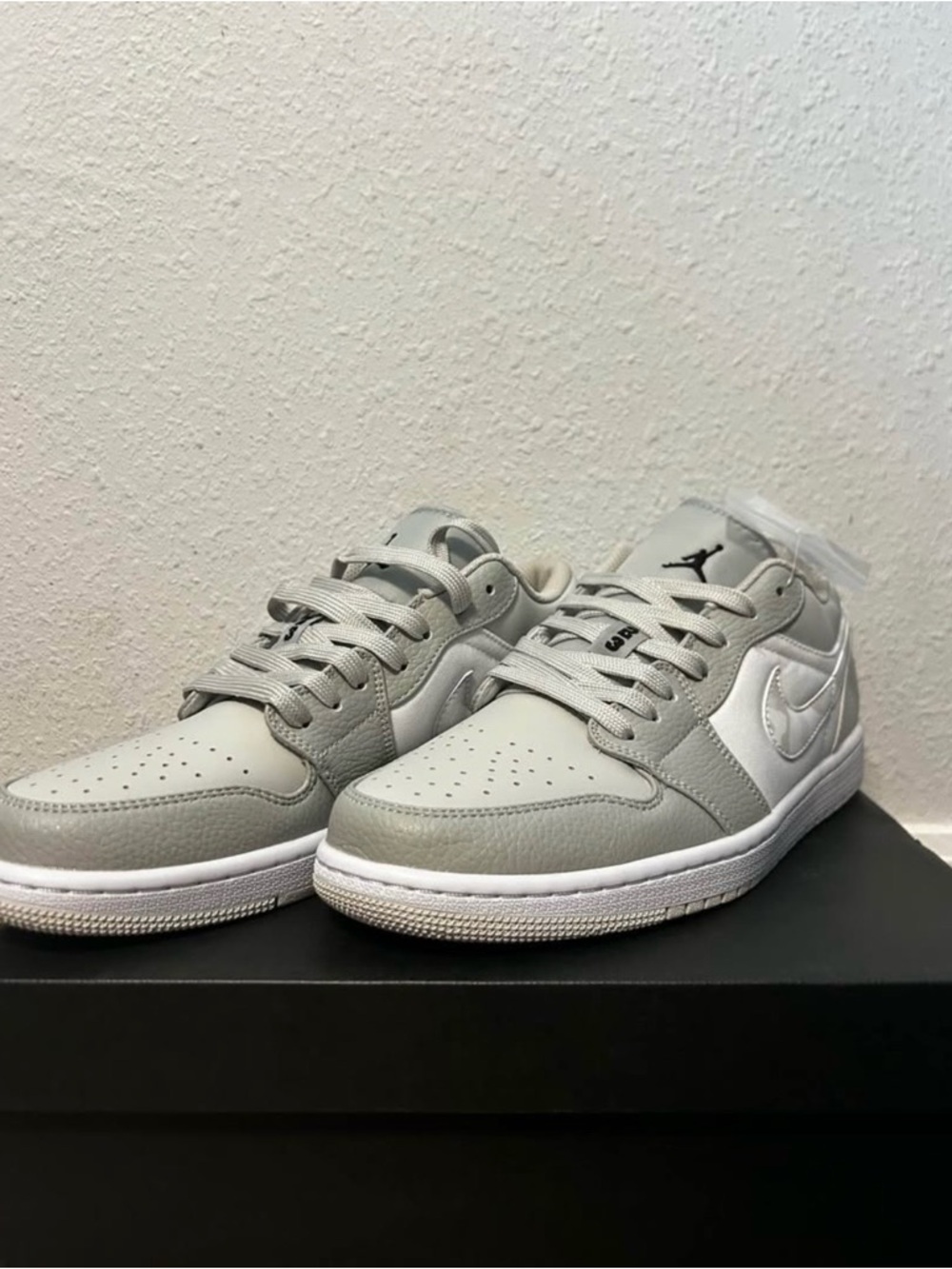Nike Air Jordan 1 Low - Light Gray & White